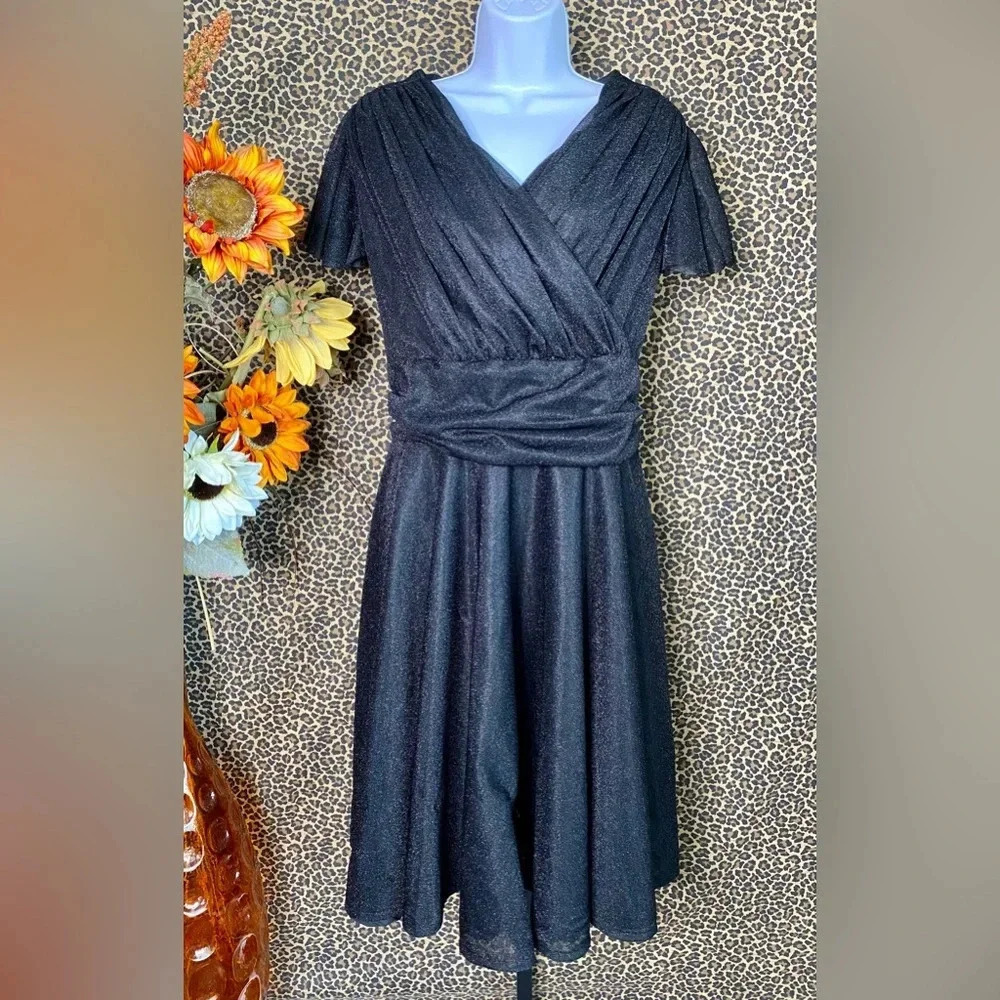 🦋B2G1🦋MAGNOLIA PLACE Black Sparkly PLUS SIZE Flutter Sleeve Dress NWT | 2XL |